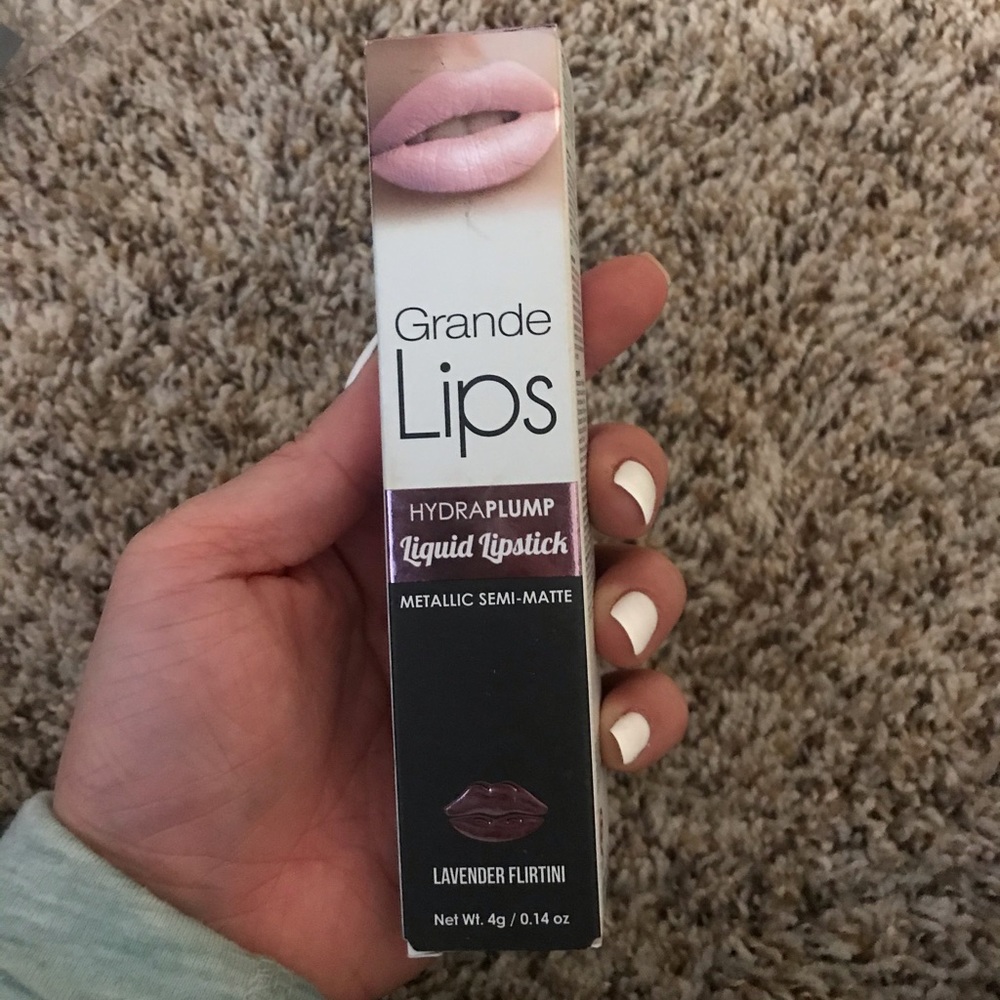 NEW! Grande Lips hydrapump liquid lipstick